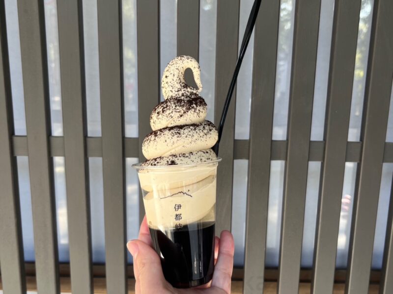 伊都岐珈琲のコーヒーゼリーソフトクリーム
